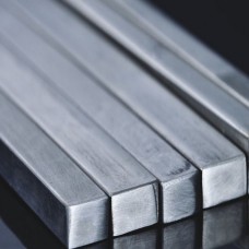 Квадрат нержавеющий калиброванный ЭИ961-Ш 3,5х3,5 мм ТУ 14-1-3297-82