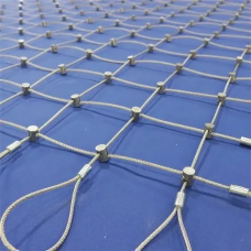 Сетка нержавеющая тросовая с параллельным узловым креплением и квадратной ячейкой Н2 7х7 AISI 304 20х20х1 мм